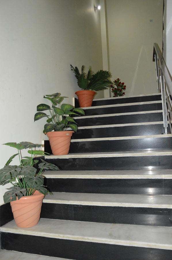 Hotel Rb Palace Dhaulpur Екстериор снимка