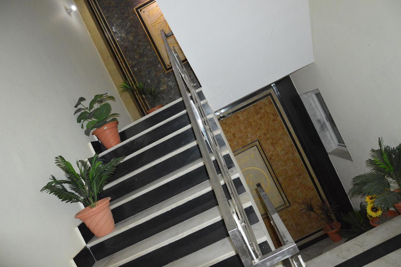 Hotel Rb Palace Dhaulpur Екстериор снимка