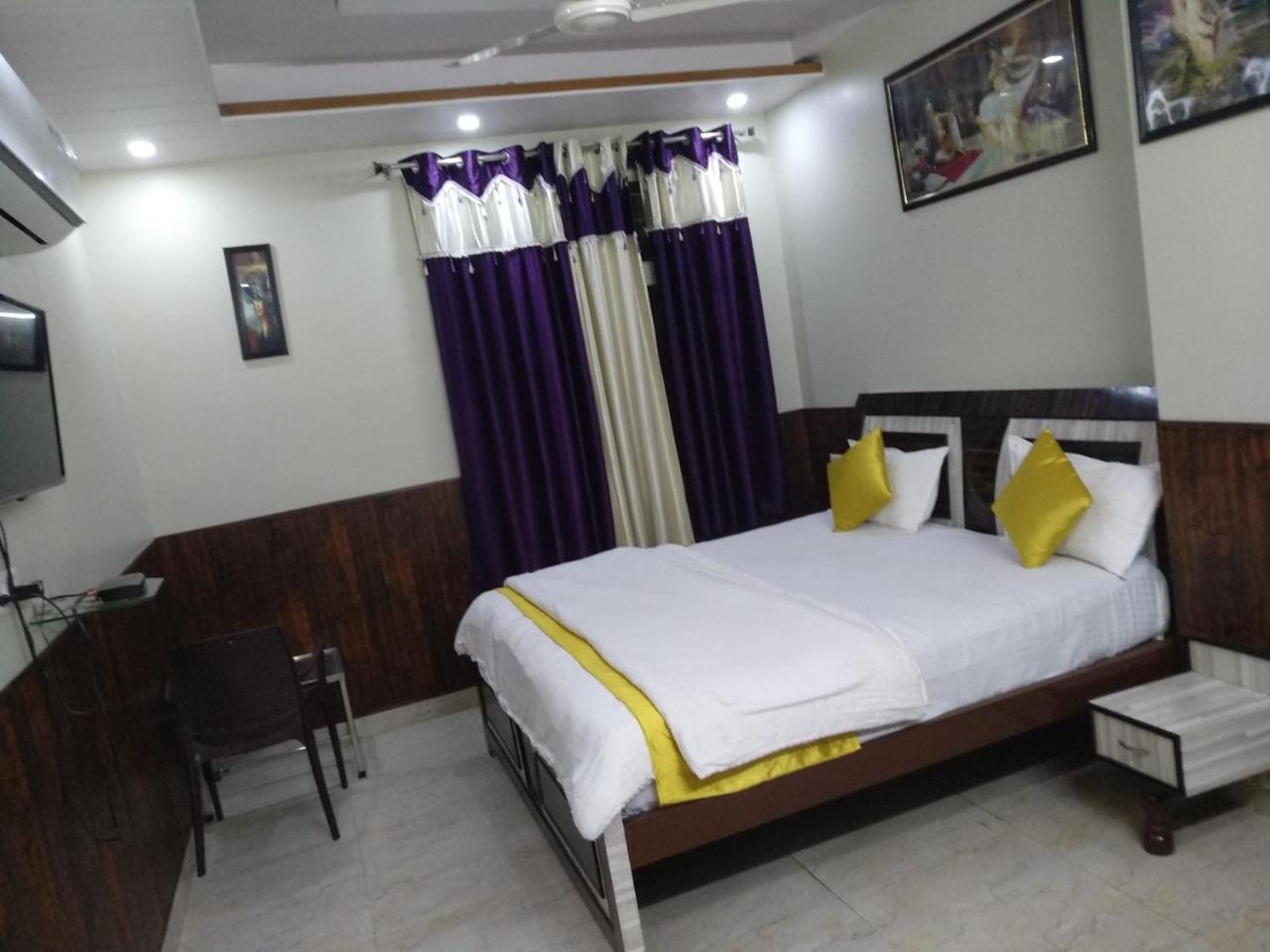 Hotel Rb Palace Dhaulpur Екстериор снимка