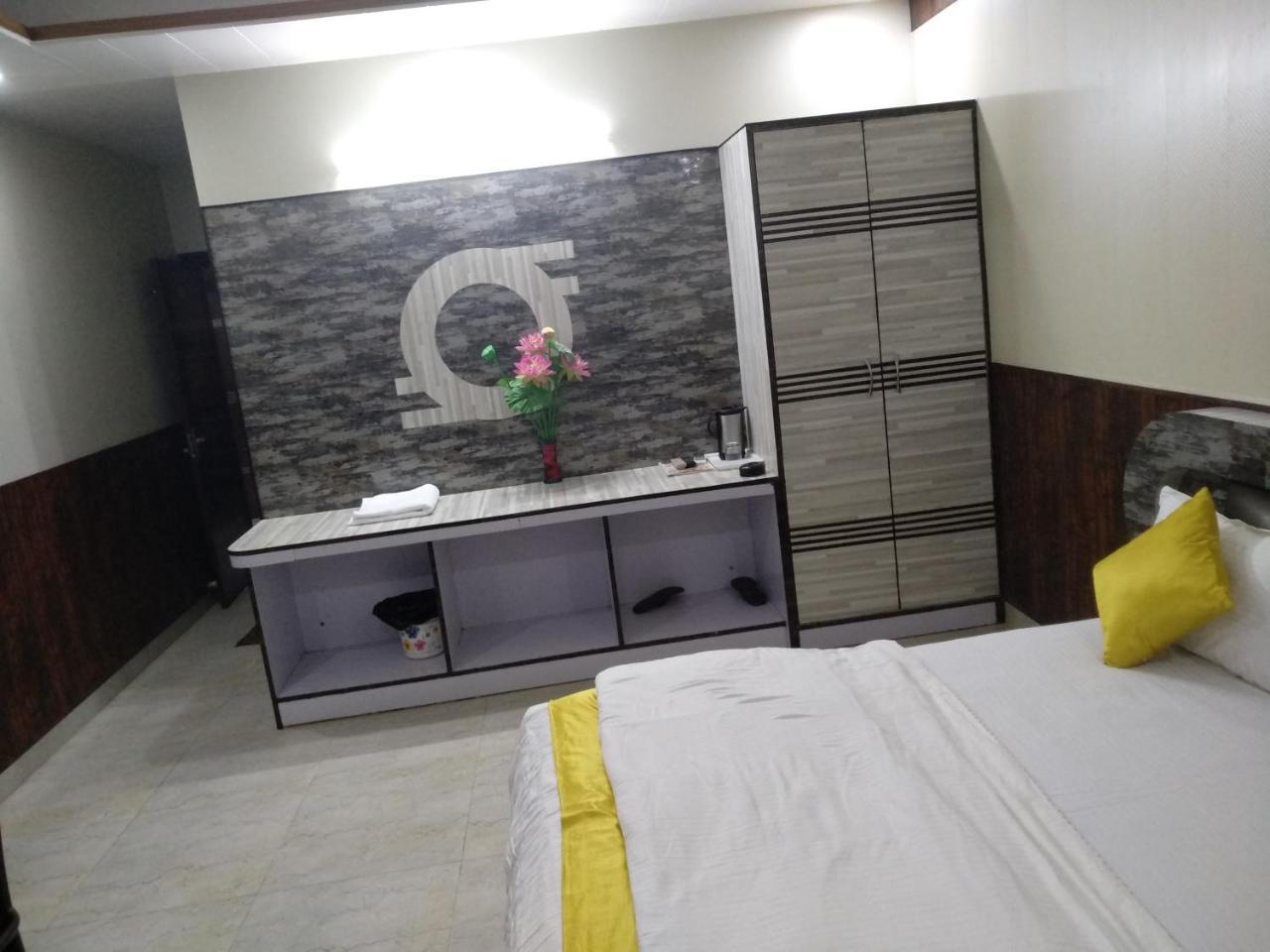Hotel Rb Palace Dhaulpur Екстериор снимка