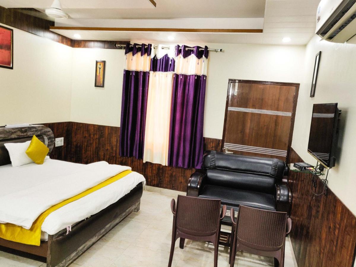 Hotel Rb Palace Dhaulpur Екстериор снимка