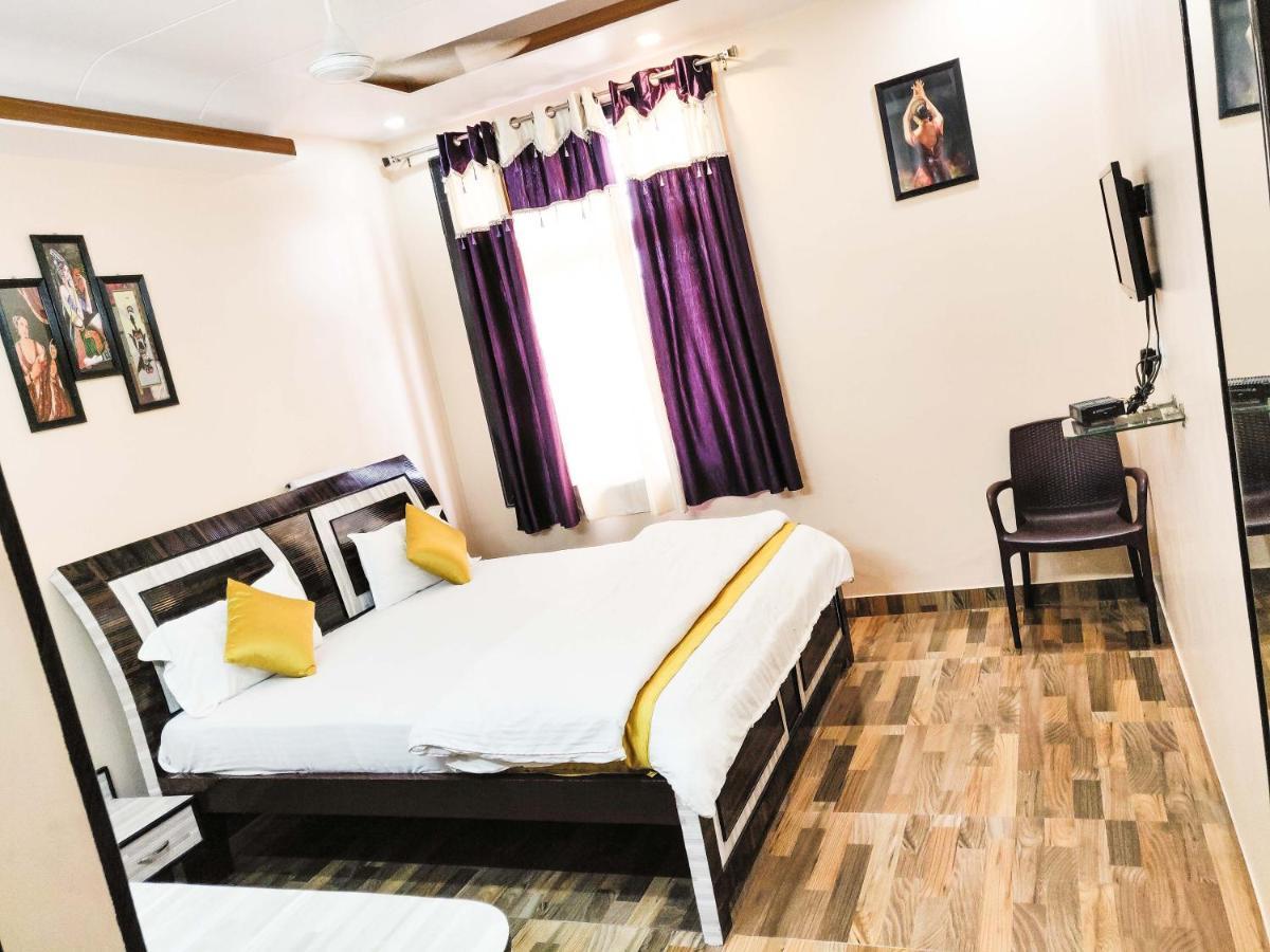 Hotel Rb Palace Dhaulpur Екстериор снимка