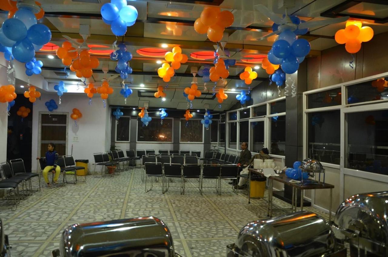 Hotel Rb Palace Dhaulpur Екстериор снимка