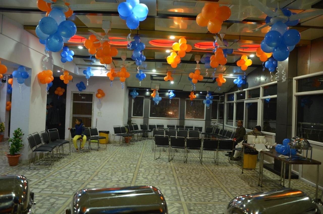 Hotel Rb Palace Dhaulpur Екстериор снимка
