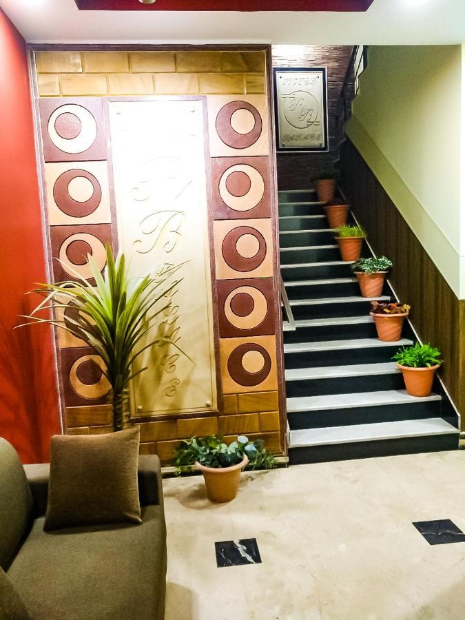 Hotel Rb Palace Dhaulpur Екстериор снимка