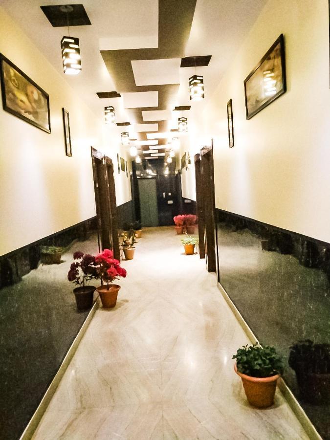 Hotel Rb Palace Dhaulpur Екстериор снимка
