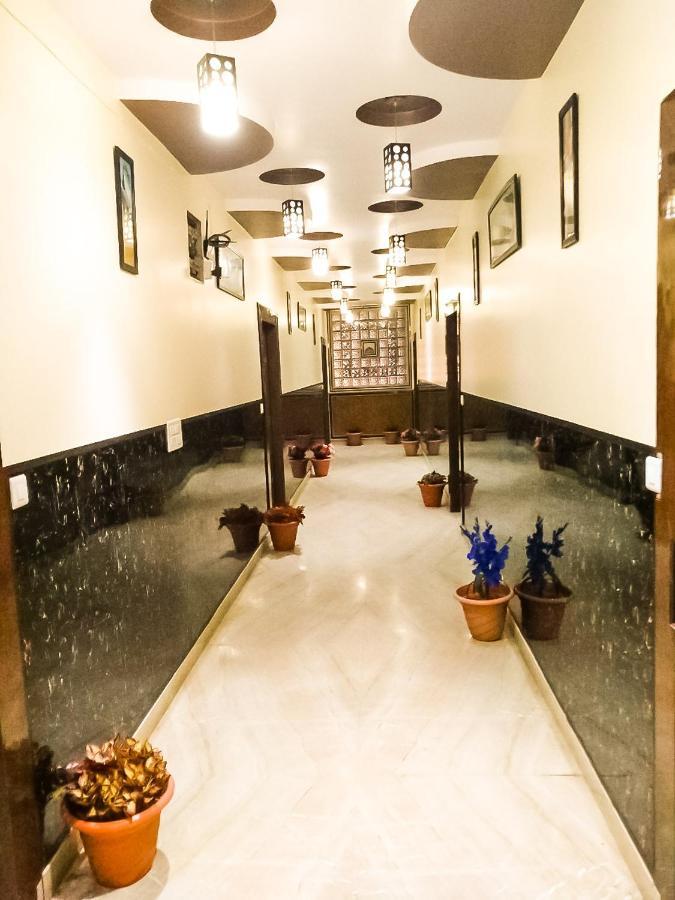 Hotel Rb Palace Dhaulpur Екстериор снимка